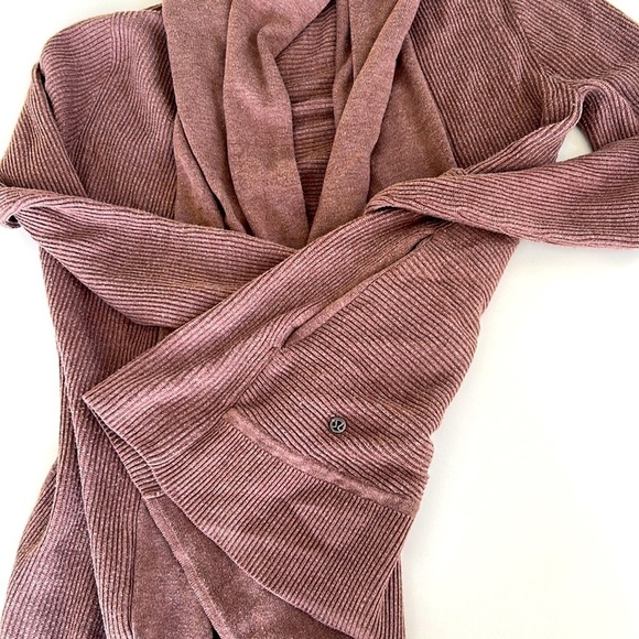 Lululemon Cardigan Open Sweater Hooded Cozy Wrap Pink color size Small 4 - Picture 8 of 11